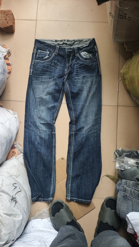 Bukle Black Low-Rise Distressed Jeans