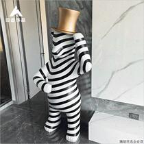 Internet celebrity cartoon floor-standing large sculpture light luxury abstract top hat bear art sales office exhibition hall hotel furnishings