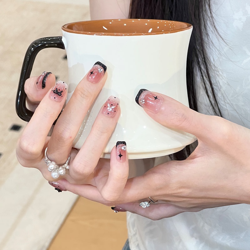 Ks Wearable Nails Short Style 2026 New High-End Nail Art Pieces Handmade Black French Polka Dot Whitening Nail Stickers