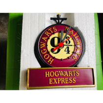 Harry Potter 9? Peripheral Hogwarts Express clock retro creative ornaments clocks home European decoration