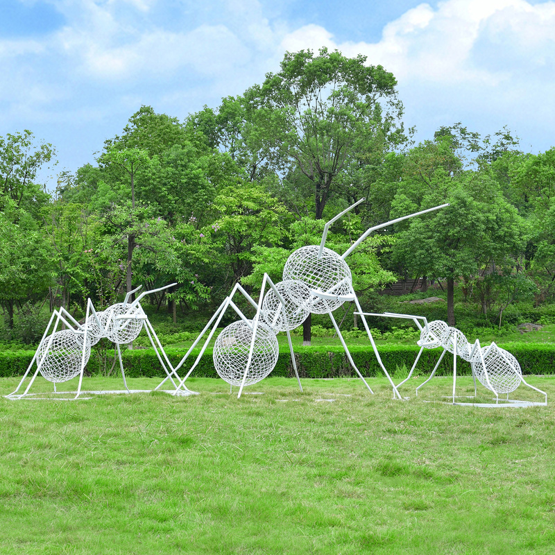 Outdoor Stainless Steel Hollow-Out Ant Sculpture Lawn Art Floor-Standing Animal-Shaped Ornament Landscape Decoration Floor-Standing Type