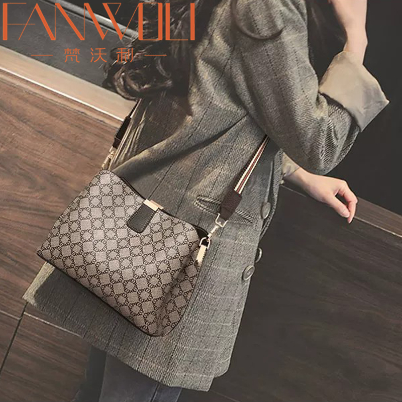 Vanwali Women's Handbag New Genuine Leather Bag Light Luxury Single Shoulder Bucket Bag Women's Summer Crossbody Bag Large Capacity Bag Vanwali Women's Handbag New Genuine Leather Bag Light Luxury Single Shoulder Bucket Bag Women's Summer Crossbody Bag Large Capacity Bag