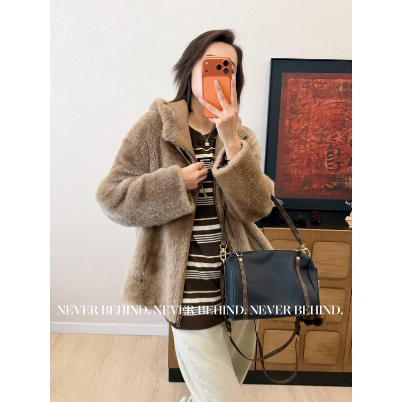 8.16 Never Behind Light Luxury Series Imported Largon Hooded Fur Integrated Loose Short Coat