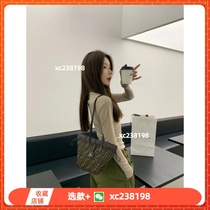 (Deposit) 2024 new mens and womens saddle tote shoulder messenger chain bag fashion trend universal style