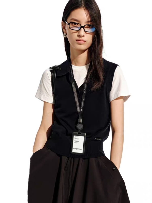 High-Quality Knitwear 2025 Spring and Autumn New Product Sheep Wool Polo Collar Sleeveless Short Vest for Women