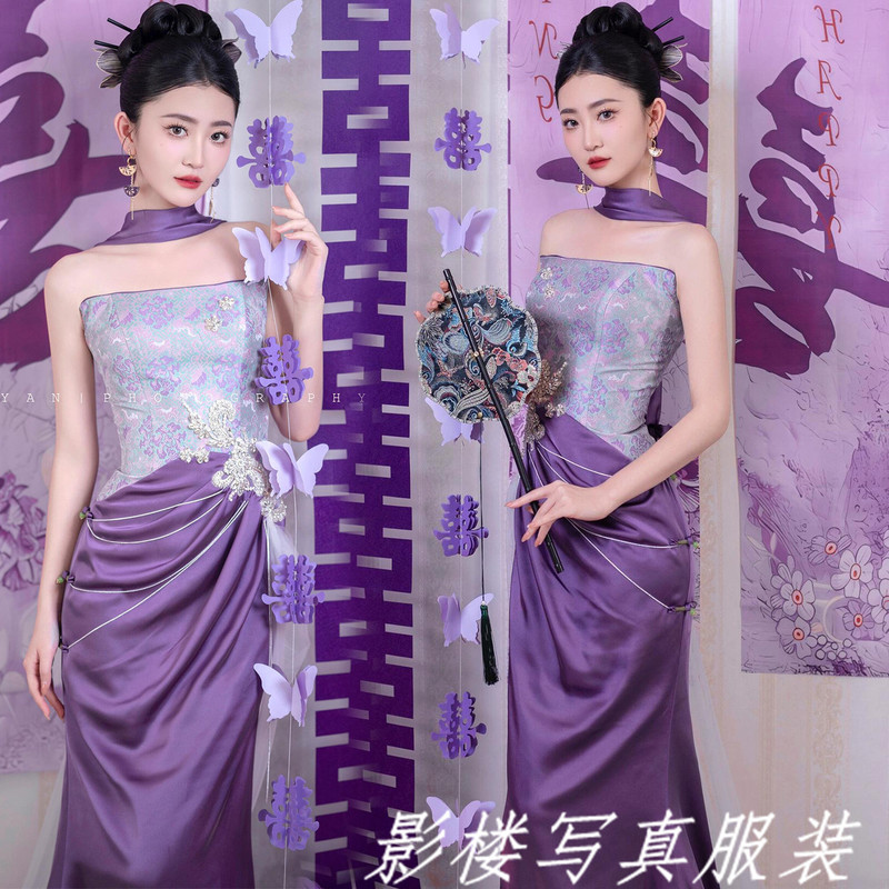 Photo Studio's New French-Style High-End Elegant Purple Strapless Dress for Brides, Creating a Atmospheric Portrait Photography Evening Gown