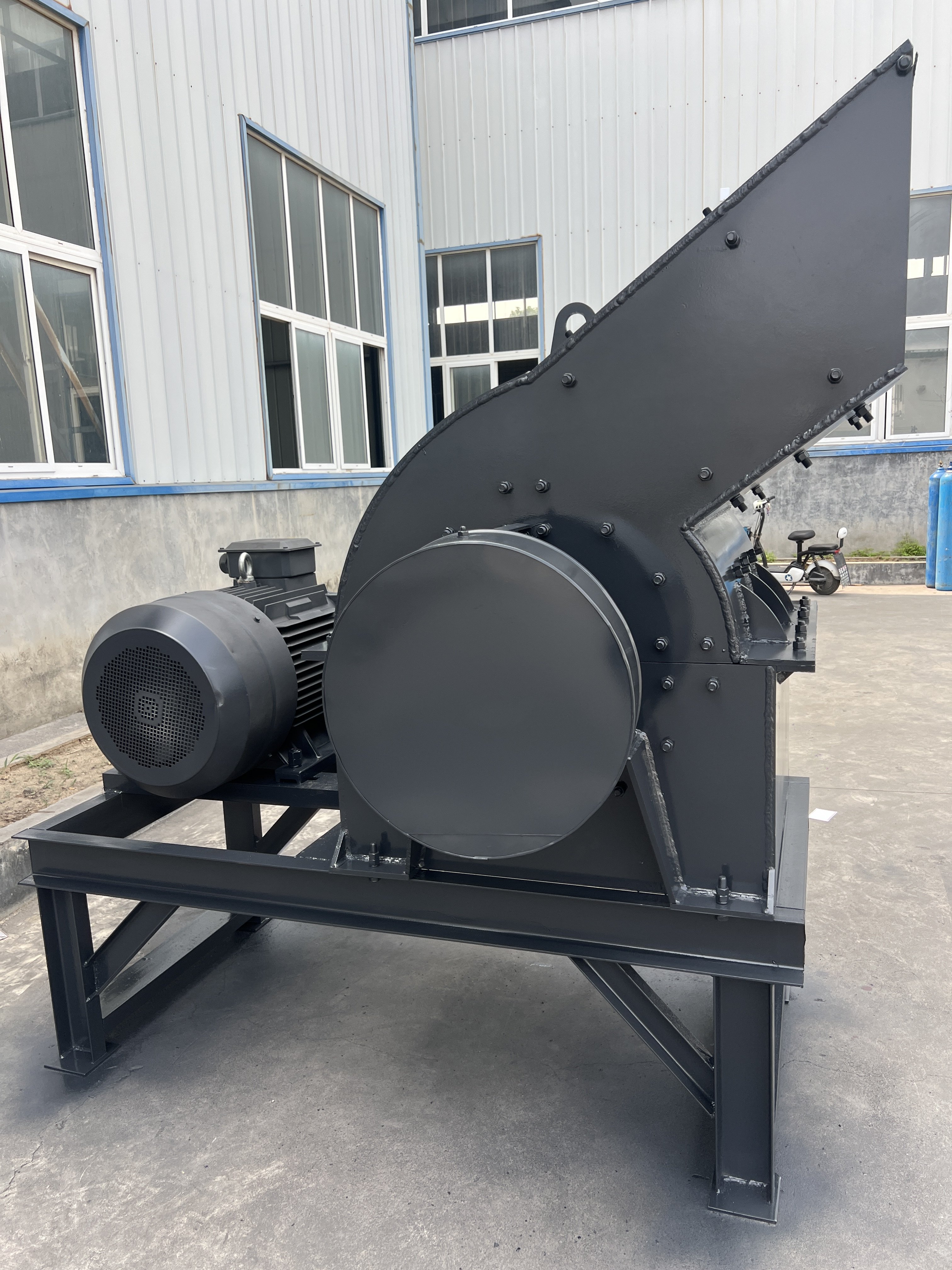 Дробилка 锤式破碎机建筑垃圾粉碎机煤矸石混凝土瓷砖碎石机小型石头粉碎机 Feiyu