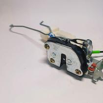 The new product is suitable for Isuzu Remai pickup door lock assembly door central control motor lock machine latch belt