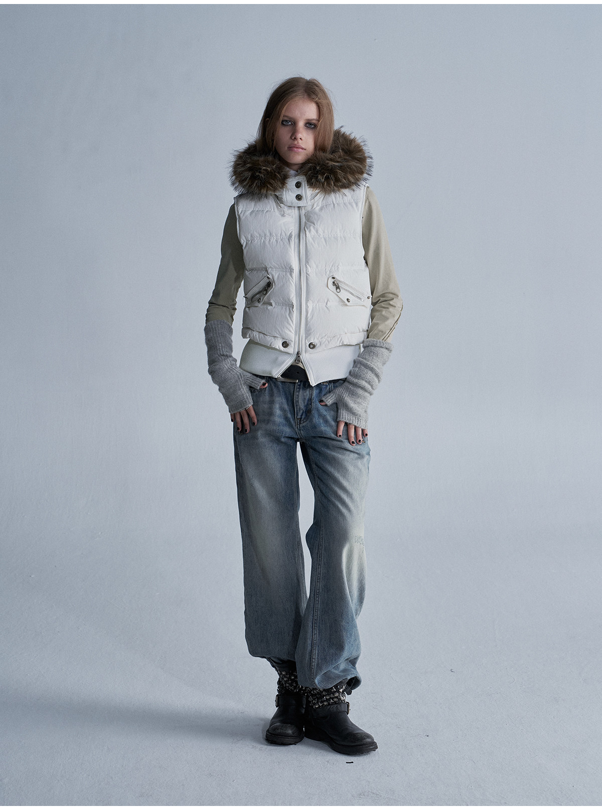wear And tear 95g Hooded Zip-Up Down Vest