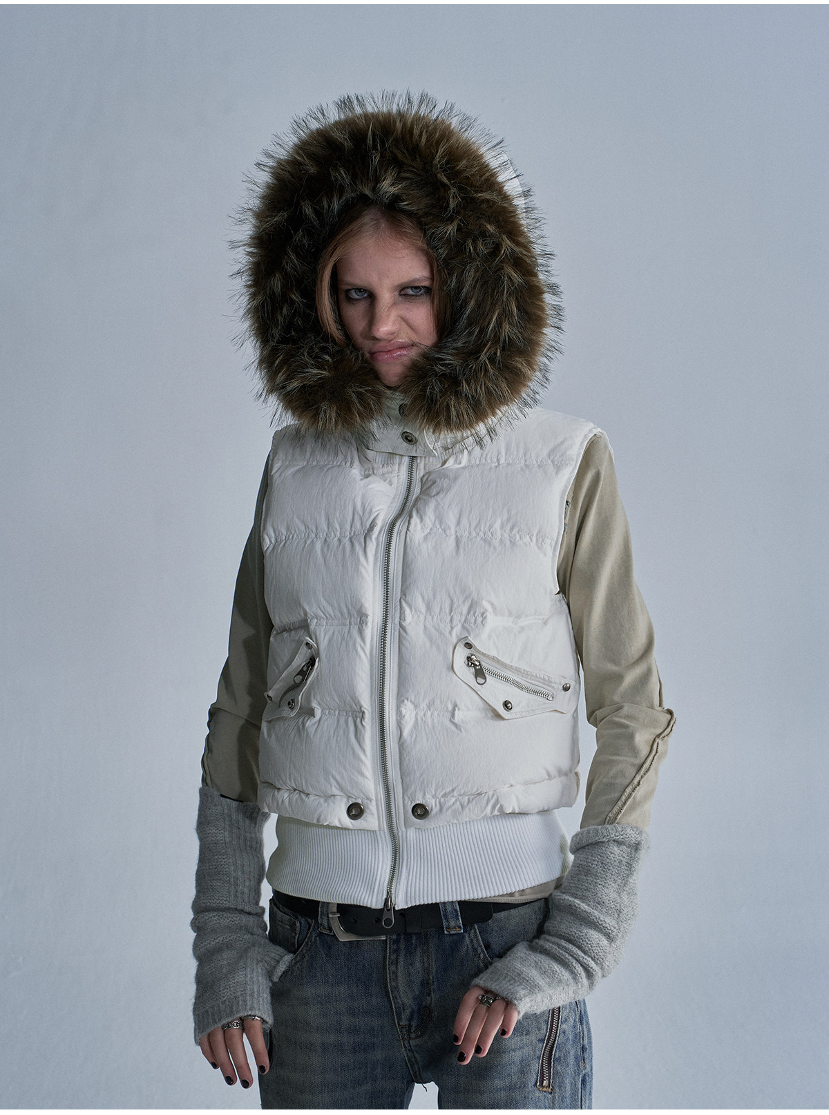 wear And tear 95g Hooded Zip-Up Down Vest