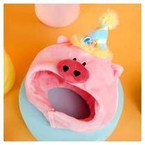 Regular customers place orders for the cute baby’s six-year-old birthday cake a weekly limited edition single-charge silicone AYX glue night light.