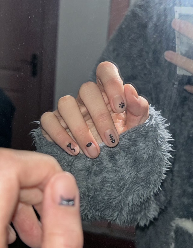 Kitten Matte Black Cat Hand-Painted Simple Natural Daily Cute Cartoon Unisex Nail Art Fake Nails