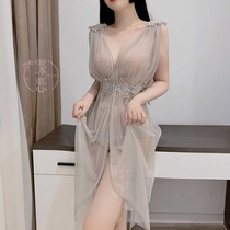 Love-loving lingerie mesh three-point perspective water-soluble flowers deep V-breasted sexy nightgown to seduce the pure princess