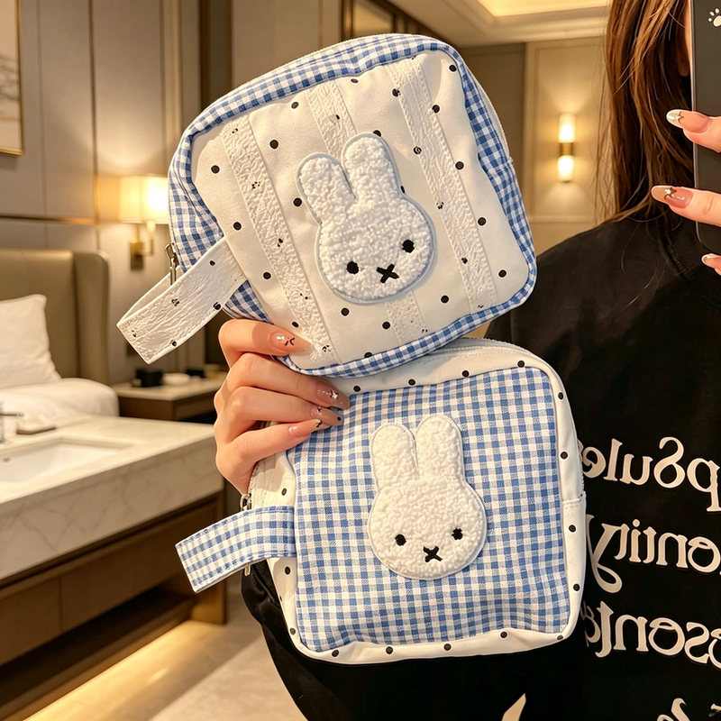 Sanitary Napkin Storage Bag for Students, Stylish Menstrual Pad Pouch, Portable Small Miscellaneous Items Coin Purse Sanitary Napkin Storage Bag for Students, Stylish Menstrual Pad Pouch, Portable Small Miscellaneous Items Coin Purse