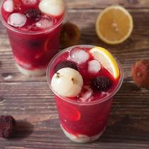 Sour plum soup ice cup pineapple hand-beaten bayberry beating cup lemon disposable commercial tea cup drinking bayberry juice lychee