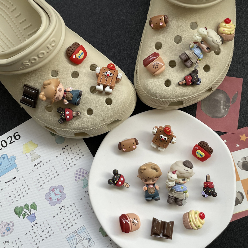 Crocs Shoes with Cute Bear Sculptor Dimoo 3D High-End Shoe Charms Suitable for Crocs Decoration DIY Crocs Shoes with Cute Bear Sculptor Dimoo 3D High-End Shoe Charms Suitable for Crocs Decoration DIY