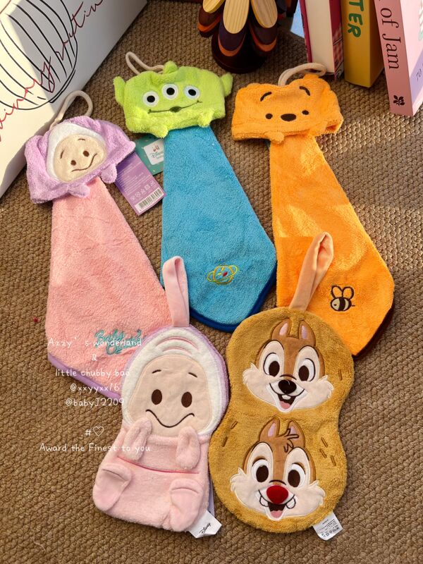 "Little Fat Bag" Japanese Export Cartoon Three-Eyed Alien Baby Oyster Embroidered Coral Fleece Hanging Hand Towel