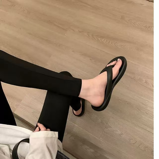 Korea's Best-Selling Item~ Lee Hyori's Same Style Collaboration soft sole Flip-Flops for Women