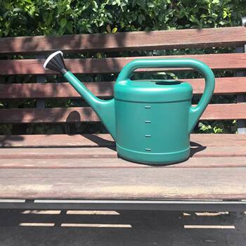 Watering Can for Home Use, Long Spout, Large Capacity, for Watering Vegetables, Garden Watering Can, Spray Nozzle, Small Garden Watering Pot