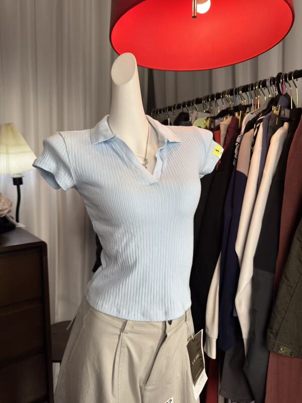 19 Yuan Export Surplus Clothing (Item Number 550-599) 19 Yuan Export Surplus Clothing (Item Number 550-599)