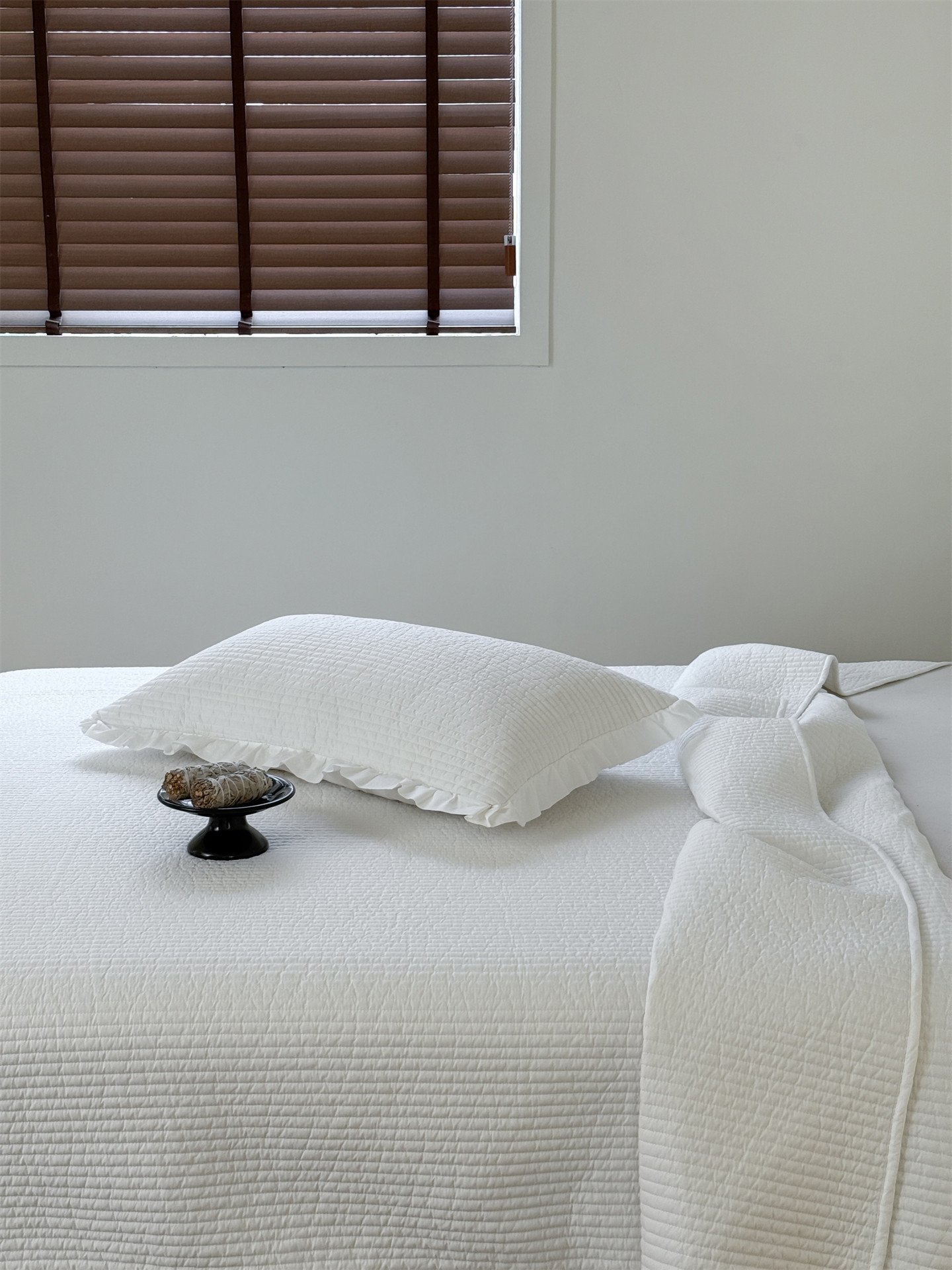 Корейский комплект постельного белья из чистого хлопка 60 нитей, простой однотонный покрывал трех предметов, свежее стеганое одеяло четыре предмета