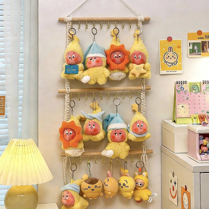 Star-Shaped Display Rack Wall-Mounted Storage Organizer for Plush Toys, Vinyl Dolls, and Figurines with Hooks