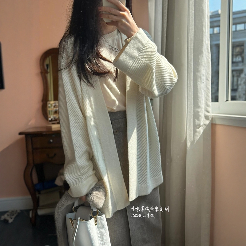 Relaxed Minimalist Style 100% Pure Cashmere Soft Knit Cardigan for Women, Loose Herringbone Pattern Cashmere Coat for Spring and Autumn