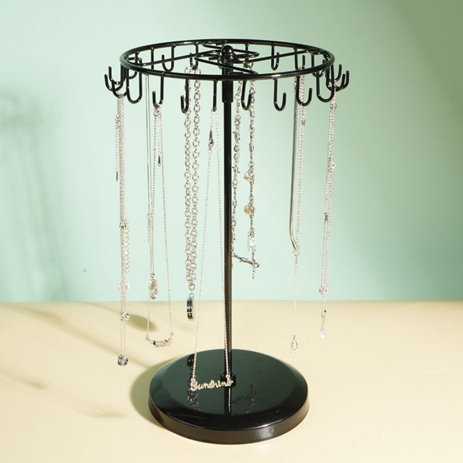 铁艺旋转展示架：小巧物件中的创意舞台