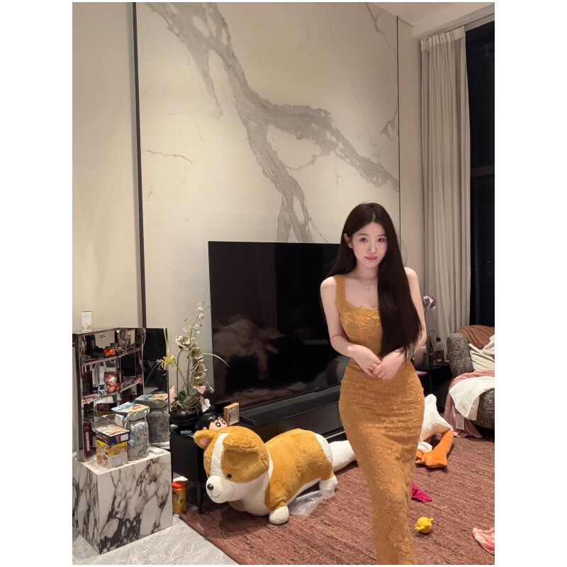 Yizhixue [Gentle Feast] New Summer Gentle Style Retro French High-End Slim-Fit Bodycon Dress