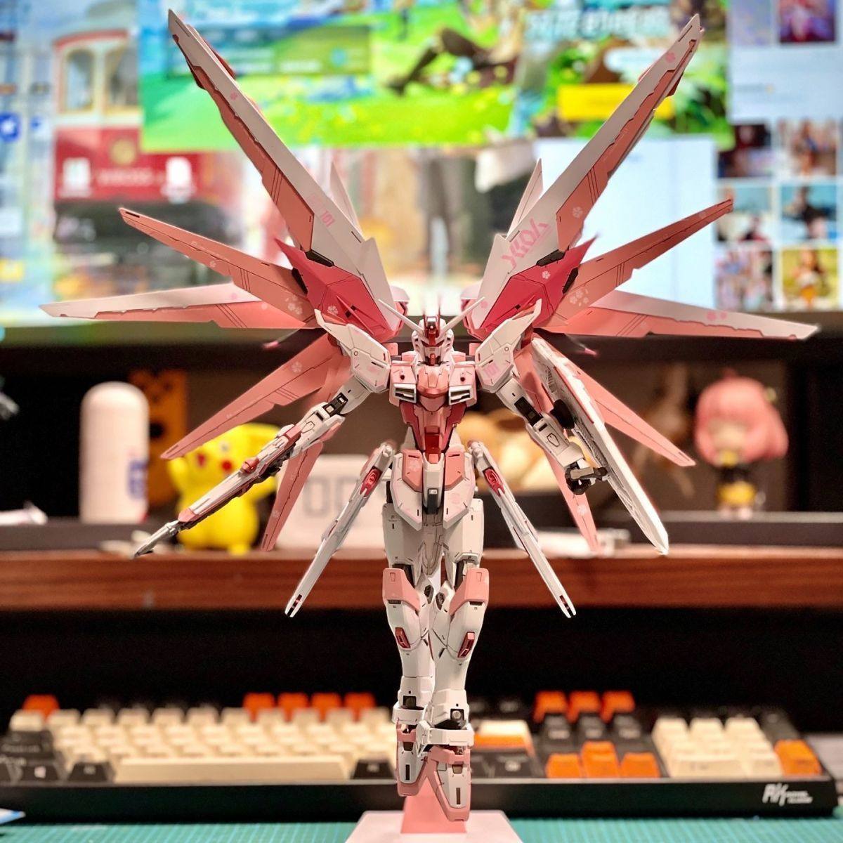 Gundam Hg New Life Strike Freedom Mg Unicorn Red Heretic Assembly Model Toy Figure Mecha for Boys