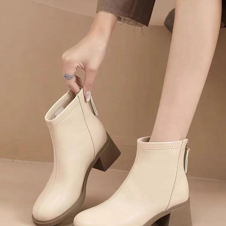 Женские полусапожки из бежевой кожи Goffanlu; новинка 2025 года; сезон осень-зима; бархатные сапоги на толстой подошве и толстом каблуке для маленьких людей