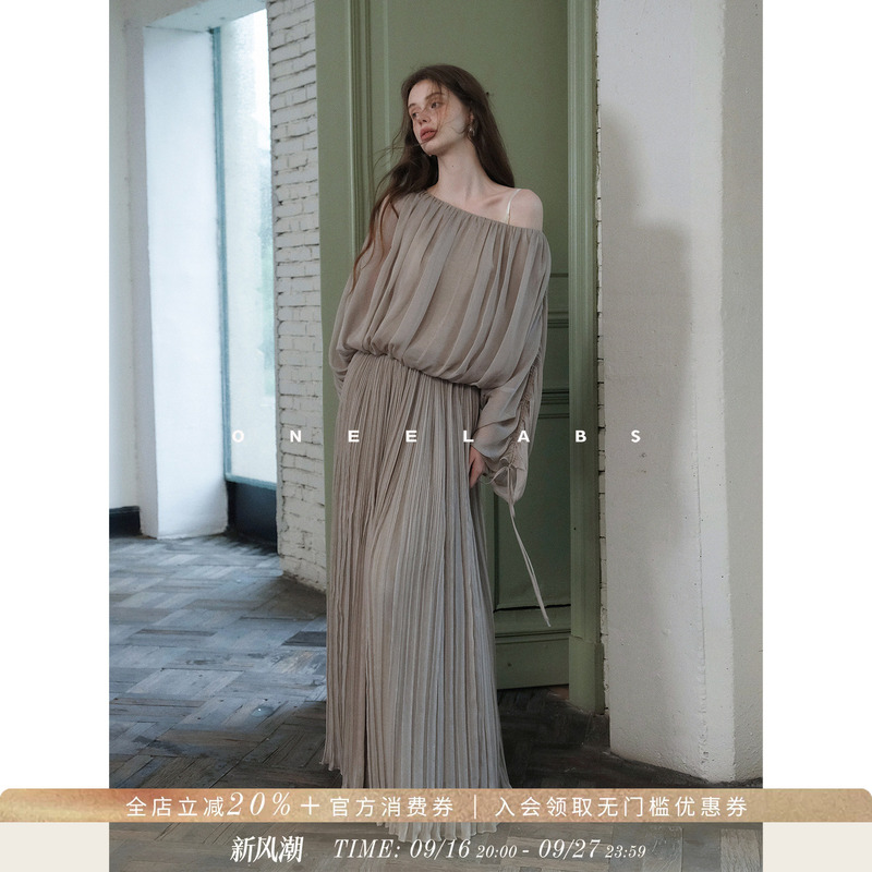 Oneelabs Original Brand/Luoyang Valley~Simulated Silk Three-Dimensional Drawstring Gray Top and Skirt Set for Women Oneelabs Original Brand/Luoyang Valley~Simulated Silk Three-Dimensional Drawstring Gray Top and Skirt Set for Women