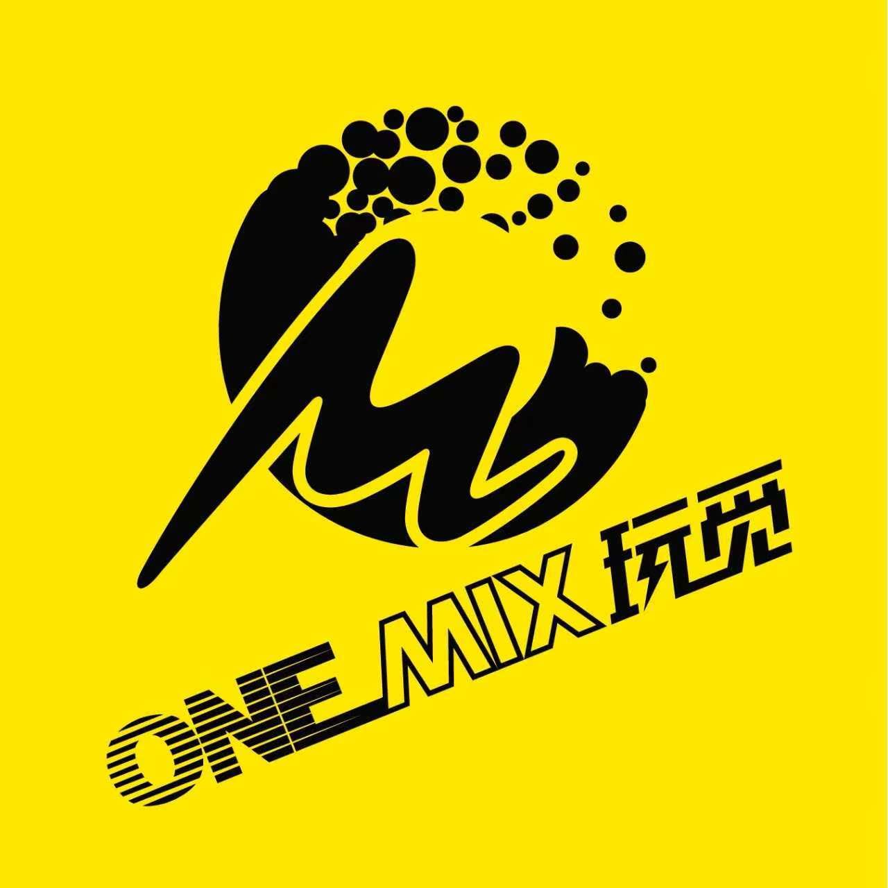 玩觅跑鞋ONEMIX体验店的LOGO
