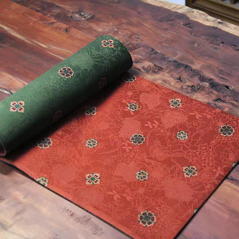 Handmade High-End Xiangyun Silk Double-Sided Two-Tone Tea Table Mat, Chinese Style Retro Red and Green Table Runner, Tea Mat, Cup Mat, Pot Mat Handmade High-End Xiangyun Silk Double-Sided Two-Tone Tea Table Mat, Chinese Style Retro Red and Green Table Runner, Tea Mat, Cup Mat, Pot Mat
