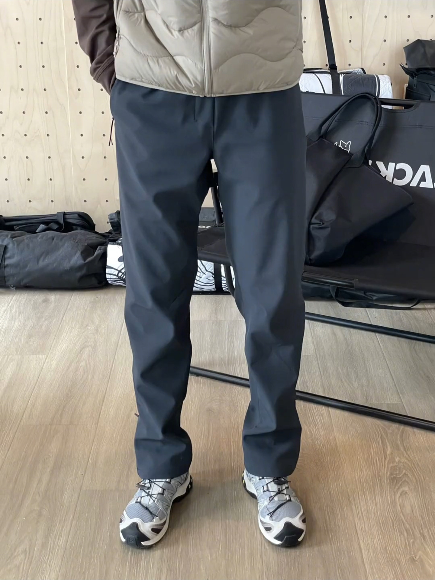 Gray-Blue American-Style Softshell Tactical Pants for Men, Fleece-Lined, Slim-Fit, Functional Work Pants, Waterproof and Windproof Outdoor Hiking Pants