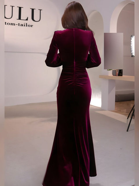 Yijie Elegant and Luxurious V-Neck Velvet Dress for Women, Autumn and Winter Long Sleeve Slim Fit Waist-Cinching Mermaid Dress, Stylish Long Dress
