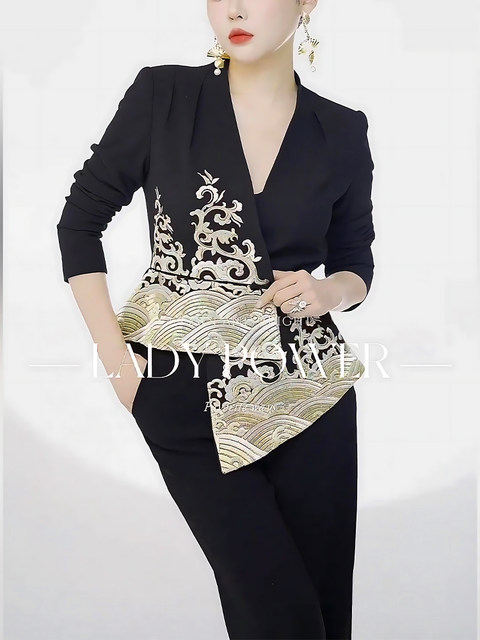 Mijie 2025 new autumn style black V-neck jacquard beautiful design elegant temperament high-end slimming top