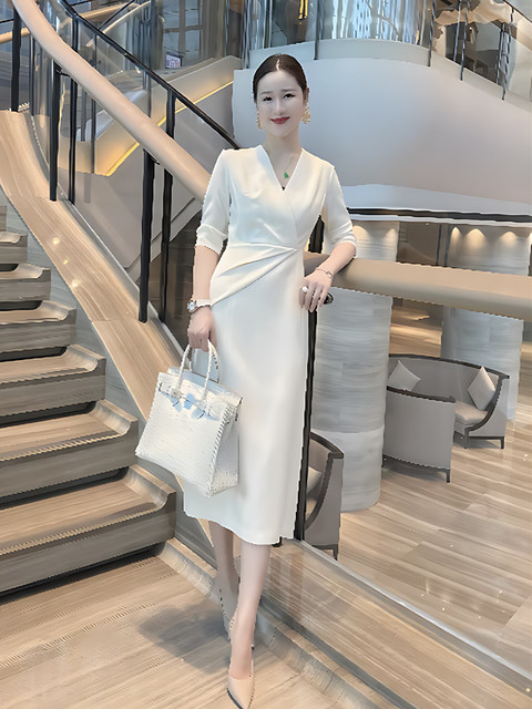 Mijie 2025 Autumn New Fashionable Age-Reducing White Dress for Women, Elegant, Stylish, Versatile, Slimming Long-Sleeve Dress