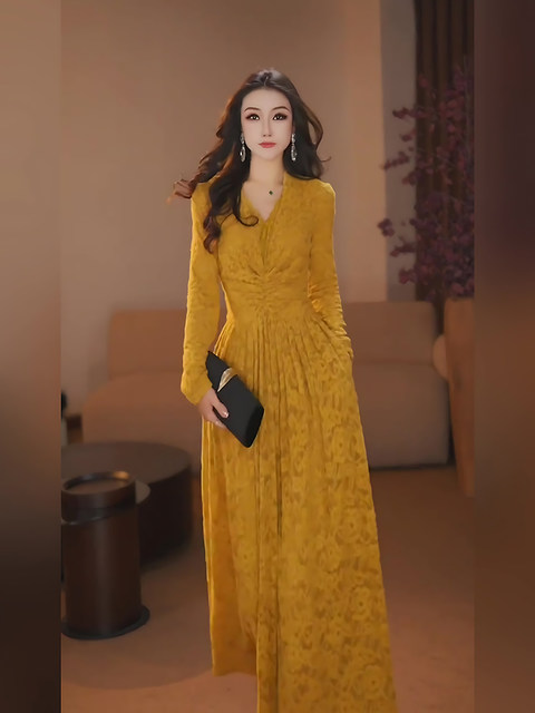 Mijie 2025 French-Style V-Neck Lace Dress for Women, Long-Sleeved, Waist-Cinching, Slimming, Elegant Long Dress with a Princess Vibe