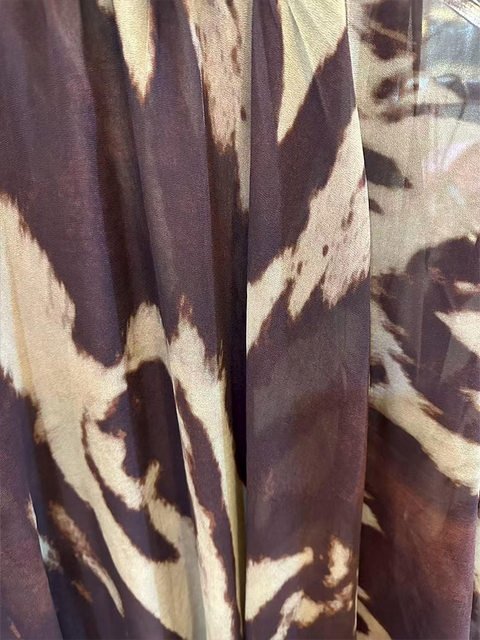 Mijie 2025 New Stylish Age-Reducing Coffee-Colored Fashion Dress for Women, Elegant and Beautiful, Long-Sleeved, Loose and Slimming Dress