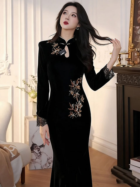 Mijinge's Gentle New Chinese-Style Black Embroidered Dress for Women, Long-Sleeved, Stand-Up Collar, Light Luxury, Elegant, High-End, and Sophisticated Dress