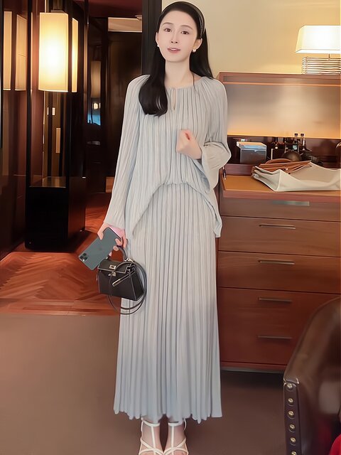 Mijie 2025 New Style Light Gray Elegant and Slimming Suit for Women, Suitable for Daily Commuting, Loose Long-Sleeved Top Two-Piece Set
