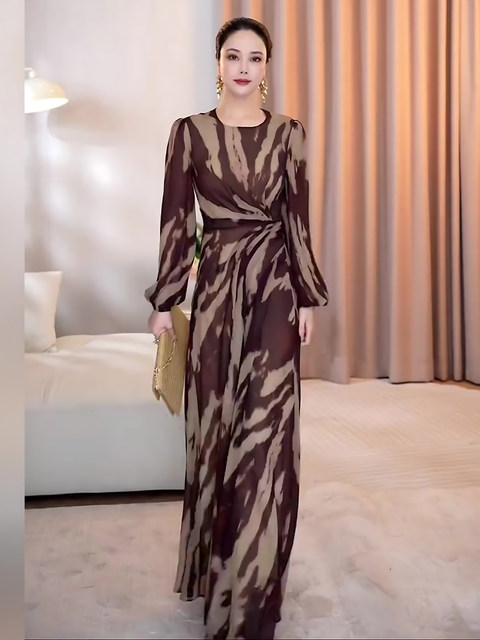 Mijie 2025 Autumn New Fashionable Age-Reducing Coffee-Colored Leopard Print Gradient Dress, Elegant and High-End, Waist-Cinching and Slimming Dress