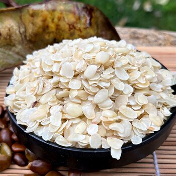 Priced: Yunnan Raw Peeled Sulfur-Free Sugar-Free Natural Soapberry Seeds and Snow Lotus Seeds, Paired with Peach Gum and Snow Swallow