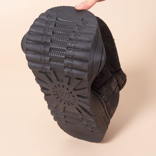 Magnetic Electric Heating Shoes, Plug-In and Rechargeable, Washable, Heated Shoes, Electric Heating Shoes, Winter Warm Shoes for Women and Men, Thickened Casual Shoes