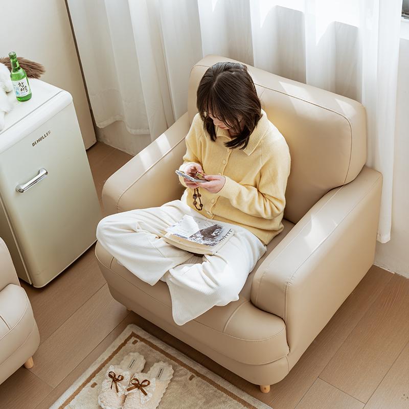 小户型家庭福音：劳伦斯真皮沙发，如何打造现代简约休闲风？