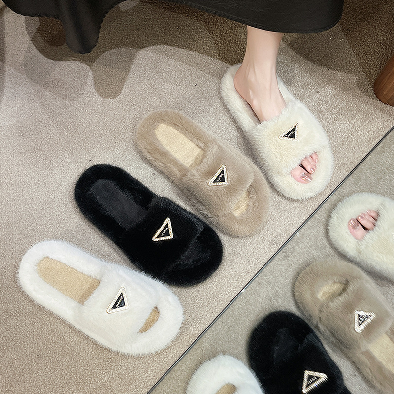 Dainwang Prada Collaboration Plush Slippers for Women, Height-Increasing Autumn and Winter Cotton Slippers, Triangular Plush Slippers Dainwang Prada Collaboration Plush Slippers for Women, Height-Increasing Autumn and Winter Cotton Slippers, Triangular Plush Slippers