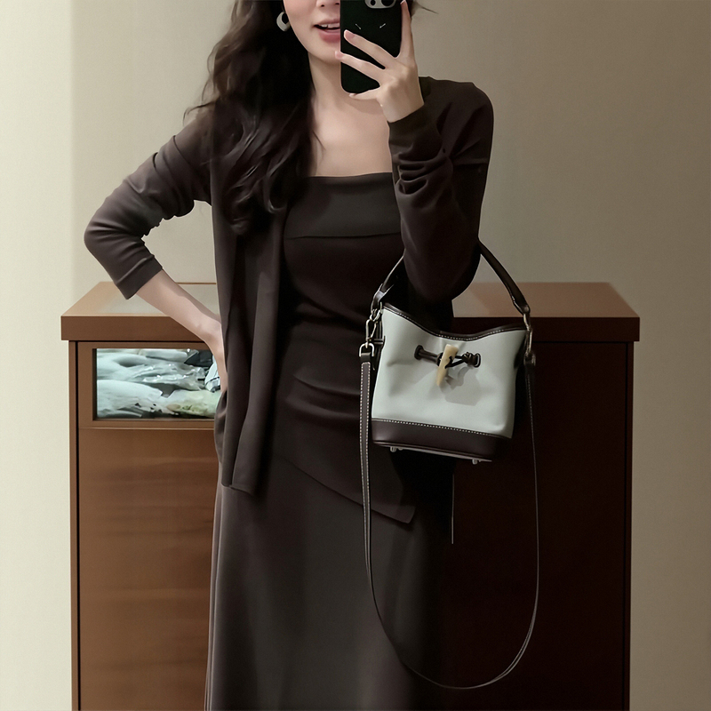 2026 Early Autumn Relaxed Style Outfit Complete Set Korean Style Gentle Temperament Slim-Fit Cardigan Camisole Skirt 2026 Early Autumn Relaxed Style Outfit Complete Set Korean Style Gentle Temperament Slim-Fit Cardigan Camisole Skirt