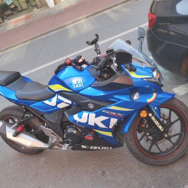 Car Roof Motorcycle Decoration Magnetic Toy, Cool Tiktok Spider-Man Car Roof Magnetic Creative Car Exterior Decoration