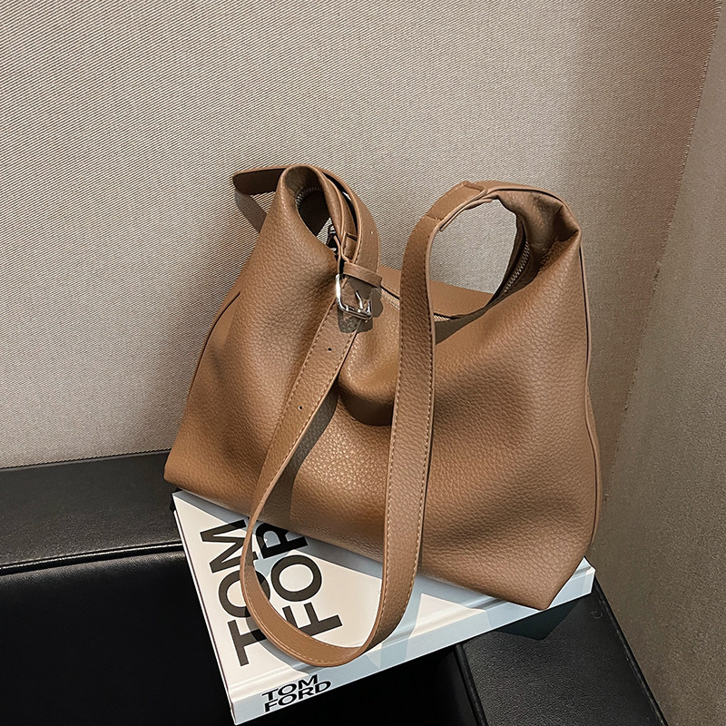 Mud Color Soft Large Capacity Tote Bag Crossbody Bag 2025 New Trendy Fashion Versatile Maillard Shoulder Bag Large Bag